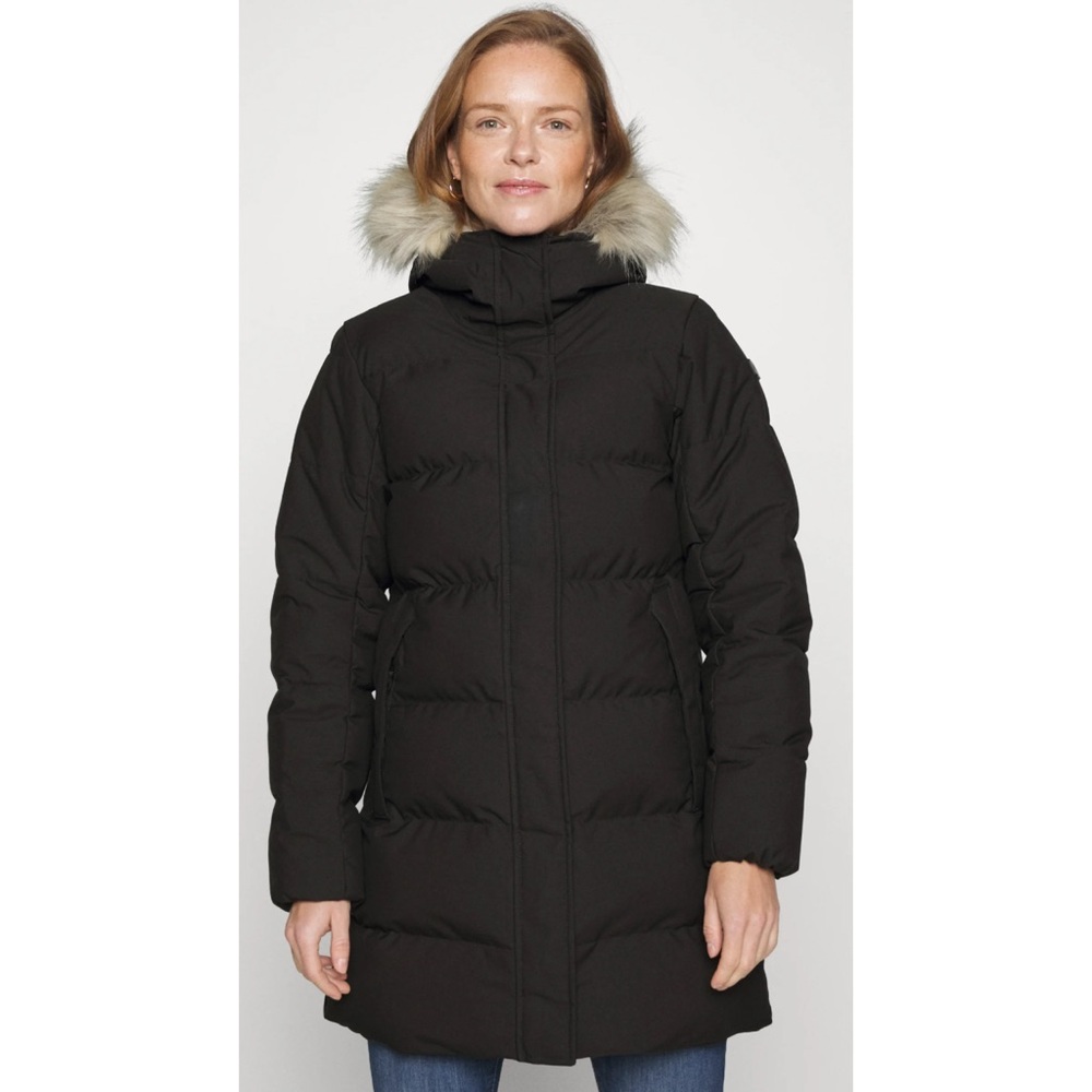 Helly Hansen Blossom Puffy Coat
Size Small